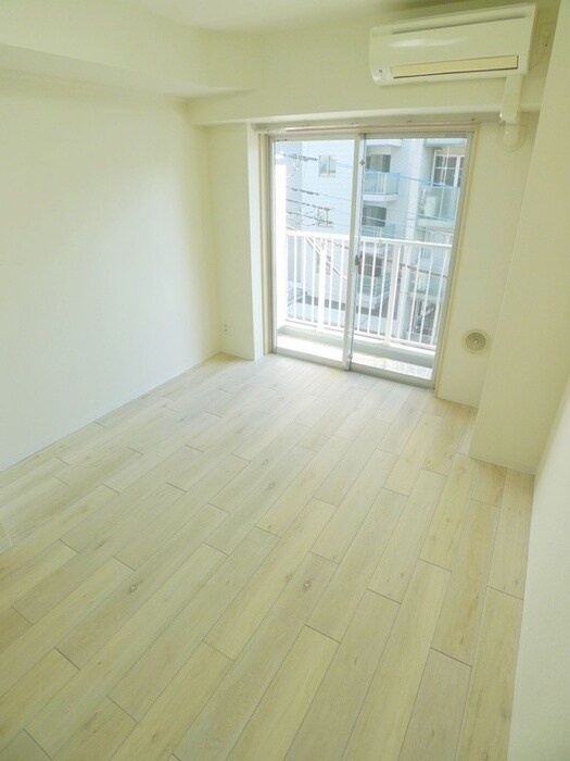 物件内観写真18　(室内からの展望)