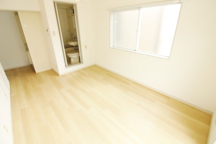 物件内観写真8　(居室)