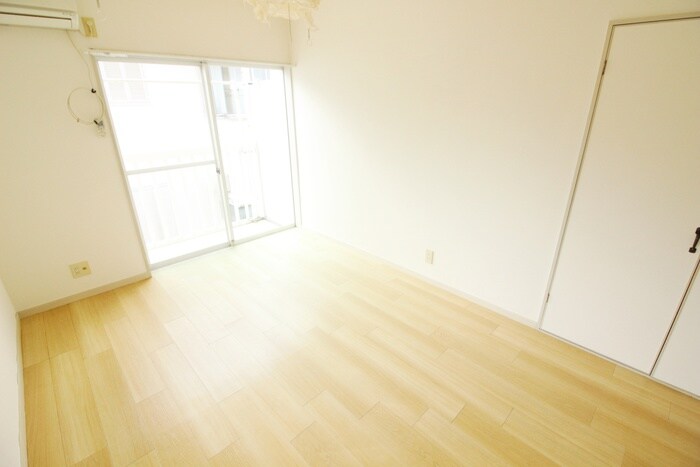 物件内観写真9　(居室)