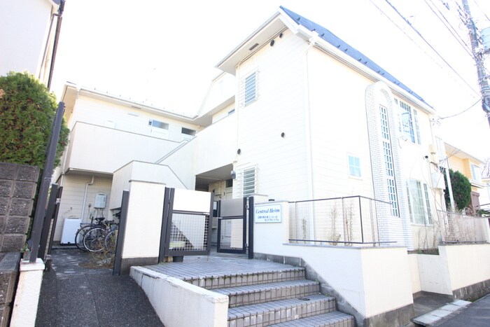 物件外観写真4　(エントランス部分)