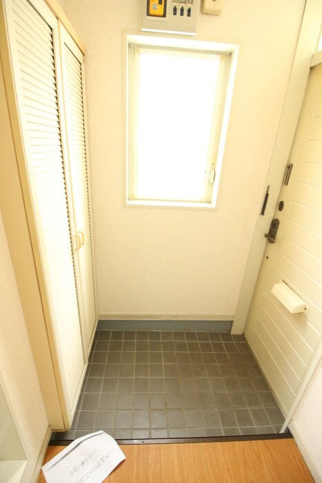 物件内観写真21　(玄関)