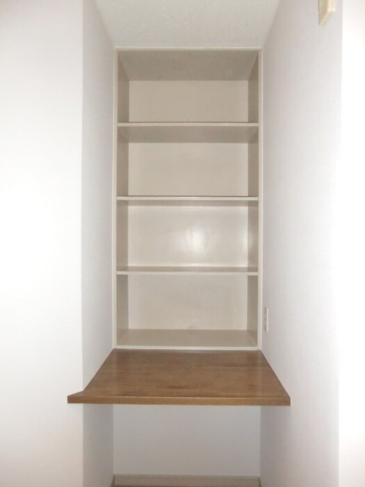 物件内観写真16　(収納)