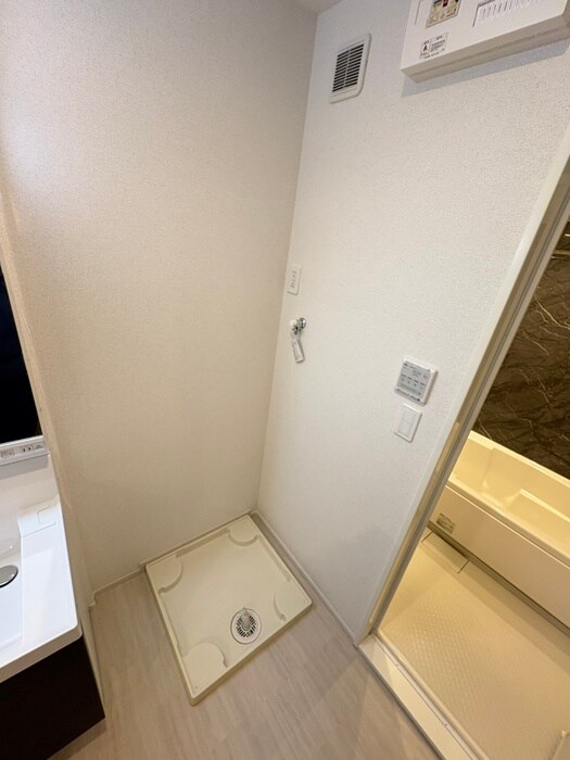 物件内観写真11　(洗濯機置場)