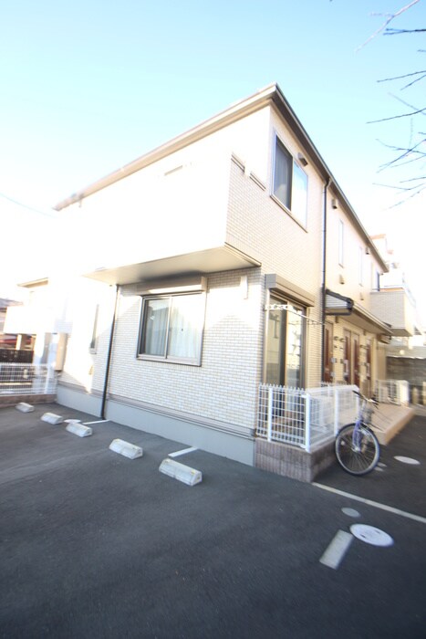 物件外観写真5　(駐車場)