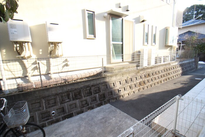 物件内観写真16　(室内からの展望)