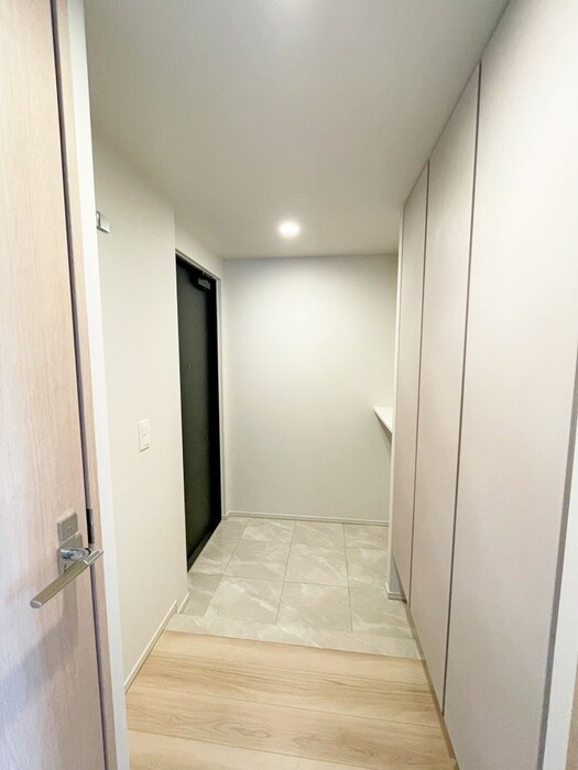 物件内観写真20　(廊下)