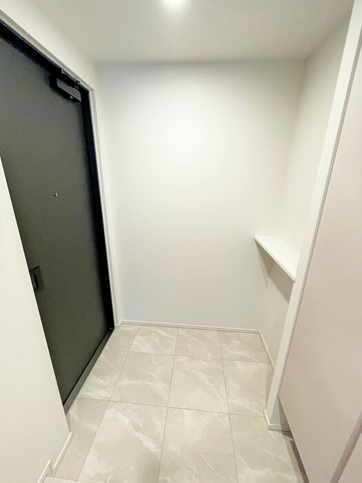 物件内観写真22　(玄関)