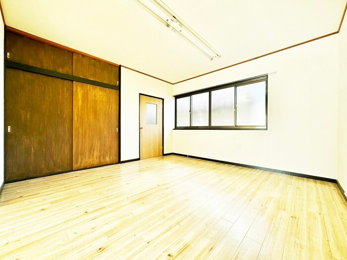 物件内観写真11　(居室)