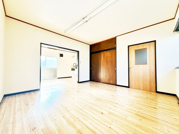 物件内観写真12　(居室)