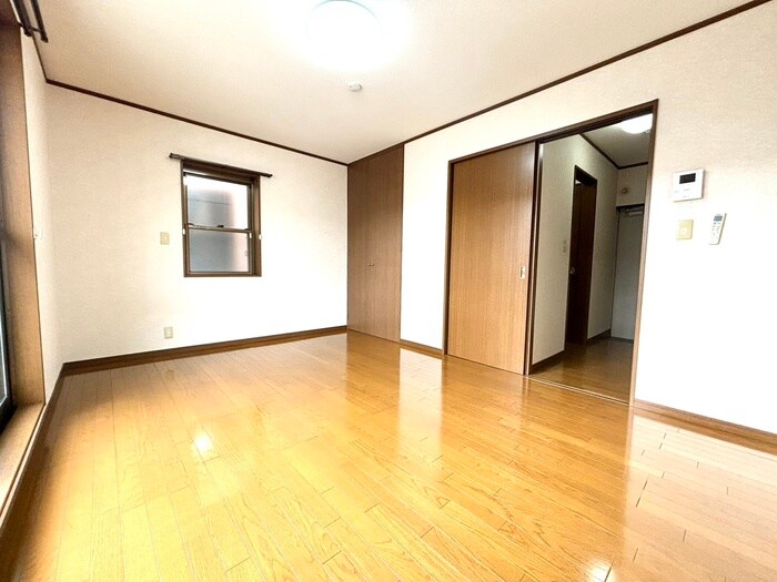 物件内観写真8　(居室)