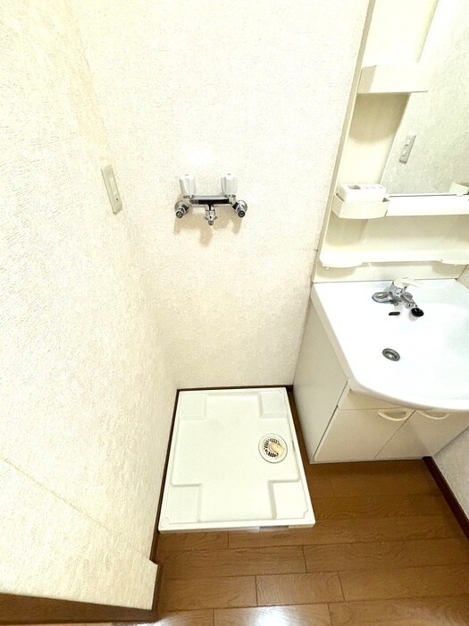 物件内観写真14　(洗濯機置場)