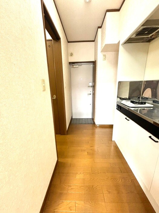 物件内観写真19　(廊下)