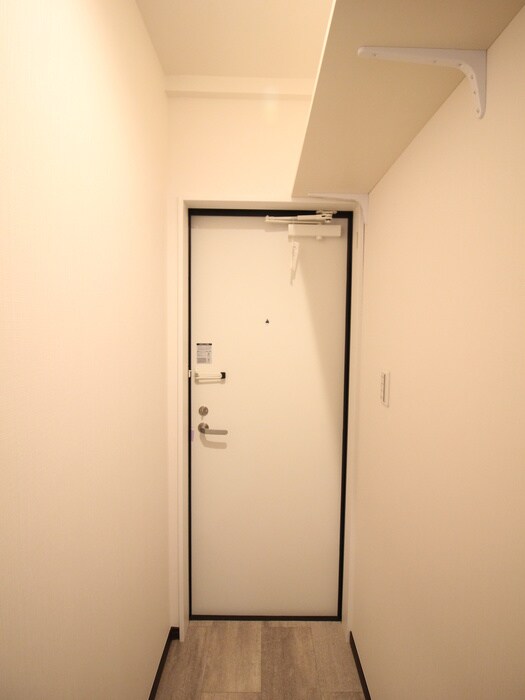 物件内観写真7　(玄関)