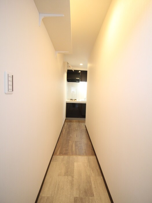 物件内観写真8　(廊下)