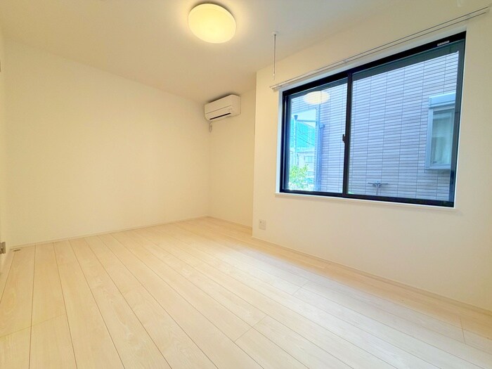 物件内観写真9　(居室)