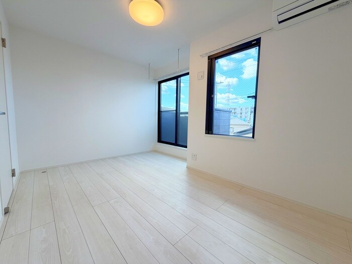 物件内観写真9　(居室)