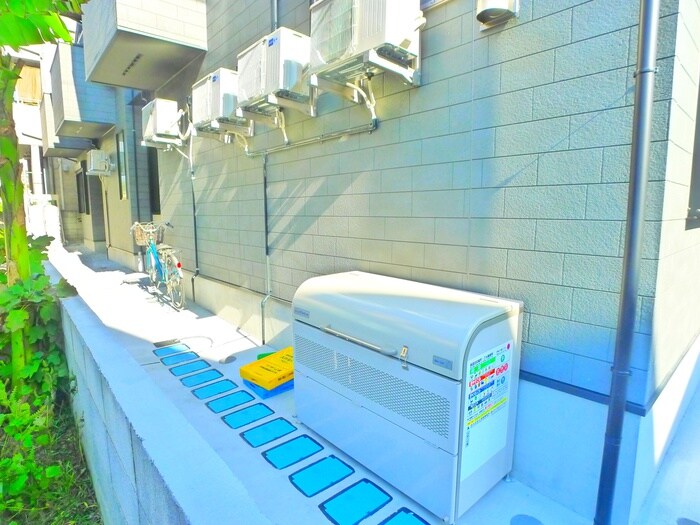 物件外観写真4　(駐輪場)