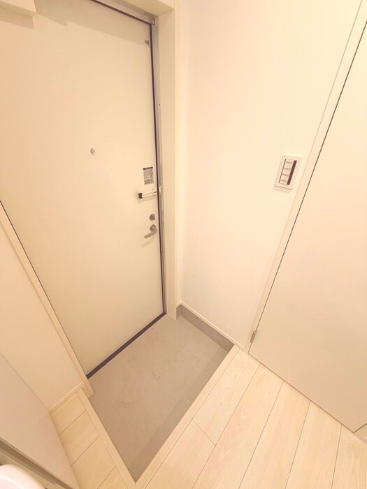 物件内観写真15　(玄関)
