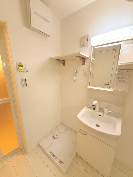 物件内観写真17　(洗濯機置場)