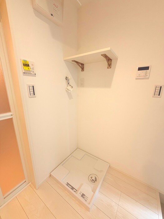 物件内観写真17　(洗濯機置場)