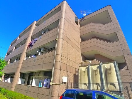 エスポアール・エルク外観写真