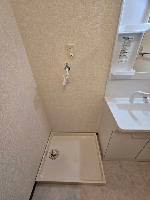 物件内観写真11　(洗濯機置場)