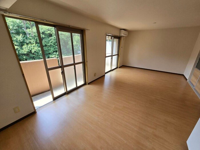 物件内観写真15　(居室)