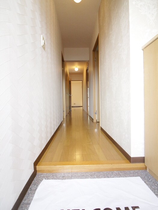 物件内観写真21　(廊下)