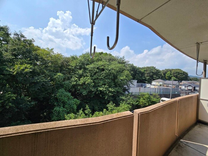 物件内観写真22　(室内からの展望)