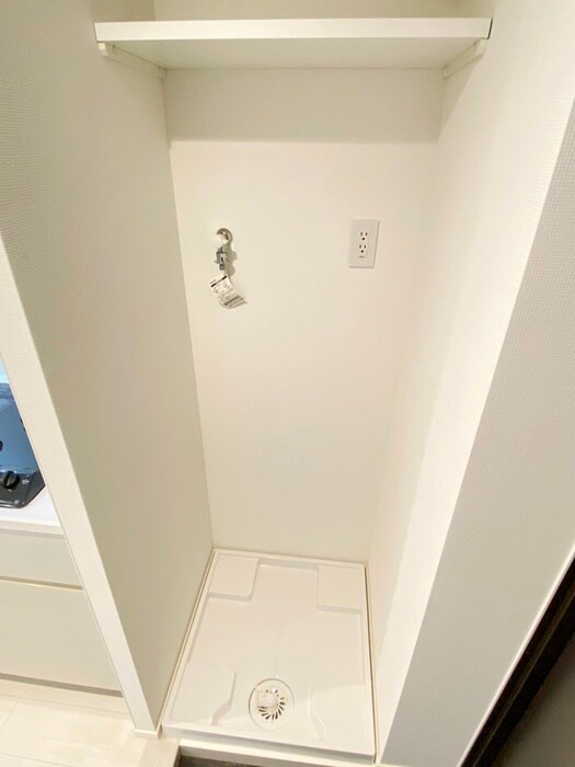 物件内観写真15　(洗濯機置場)