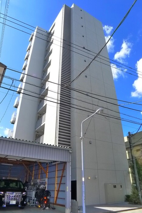 物件外観写真5　(エントランス部分)