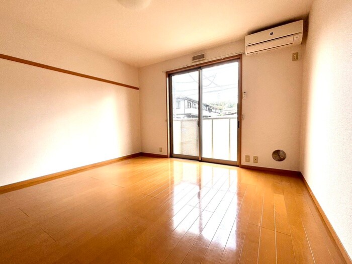 物件内観写真8　(居室)