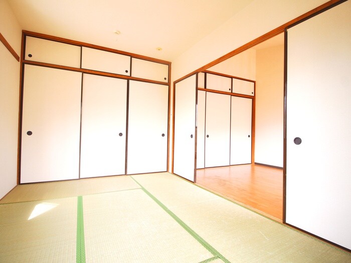 物件内観写真8　(居室)