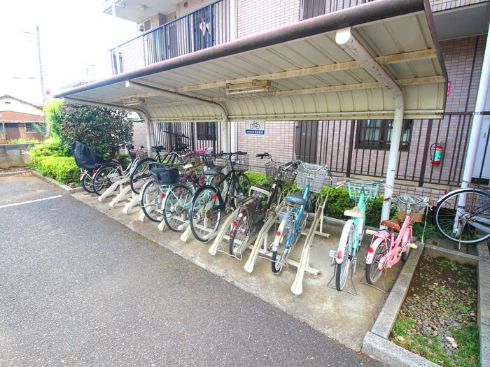 物件外観写真5　(駐輪場)