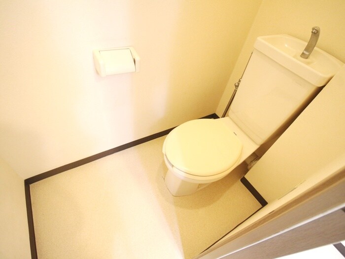 物件内観写真15　(トイレ)