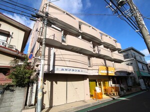 メゾン・ド・セレ－ブル(201)外観写真