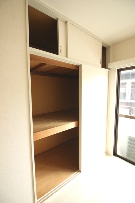 物件内観写真10　(収納)