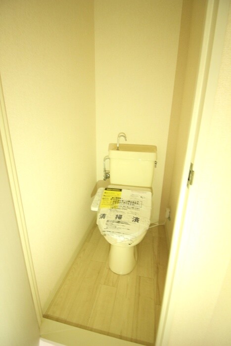 物件内観写真14　(トイレ)