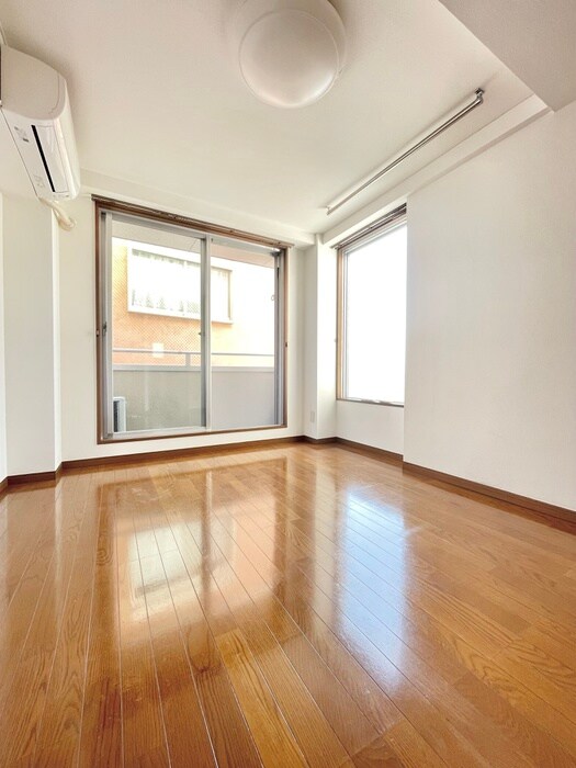 物件内観写真4　(居室)