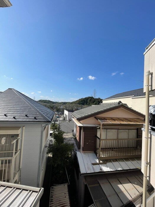 物件内観写真12　(室内からの展望)