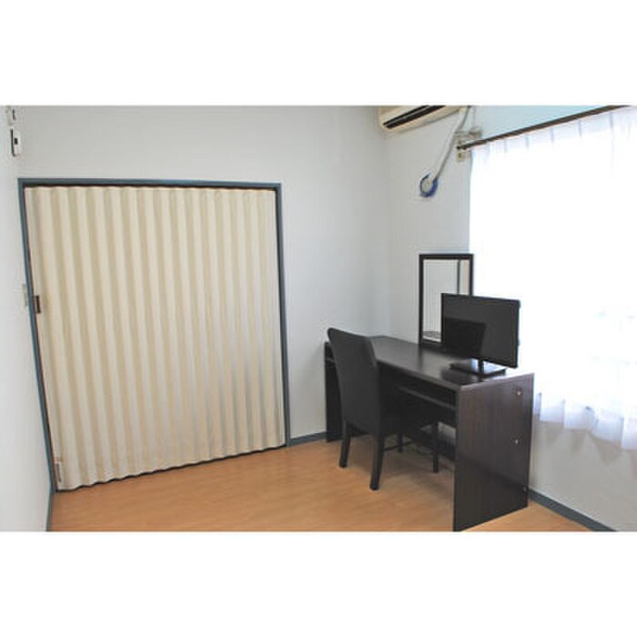 物件内観写真8　(居室)