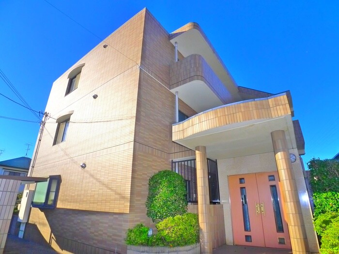 物件外観写真6　(エントランス部分)