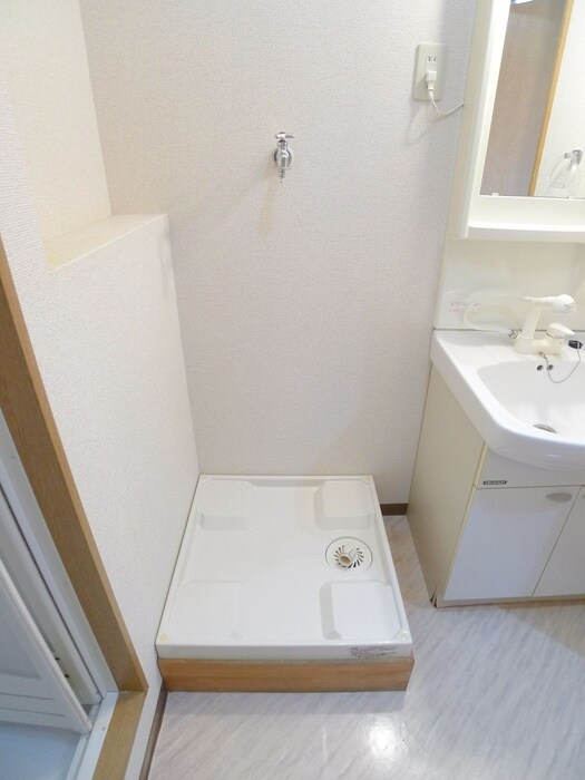 物件内観写真19　(洗濯機置場)