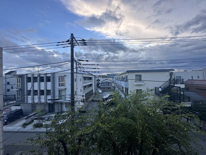 物件内観写真17　(室内からの展望)