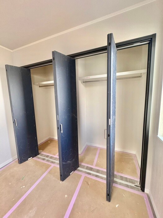 物件内観写真11　(収納)