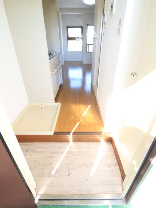 物件内観写真15　(玄関)