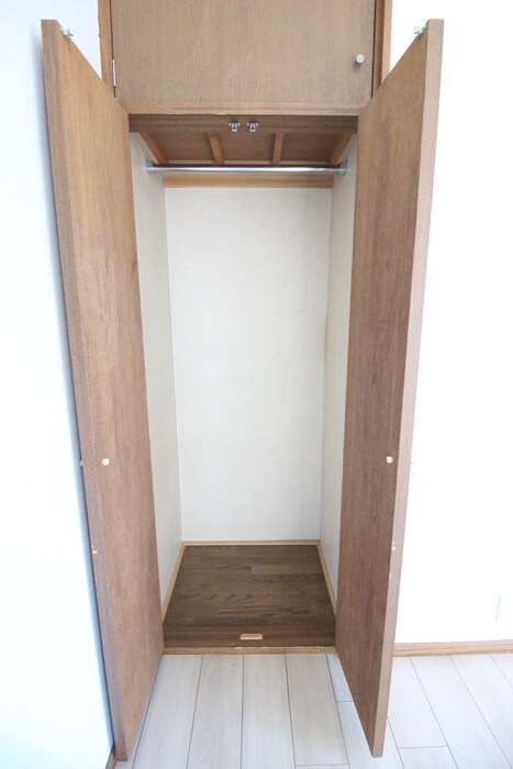 物件内観写真12　(収納)