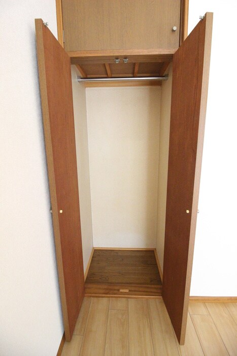 物件内観写真12　(収納)