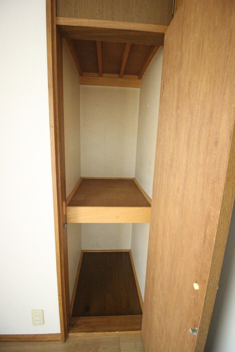 物件内観写真16　(収納)