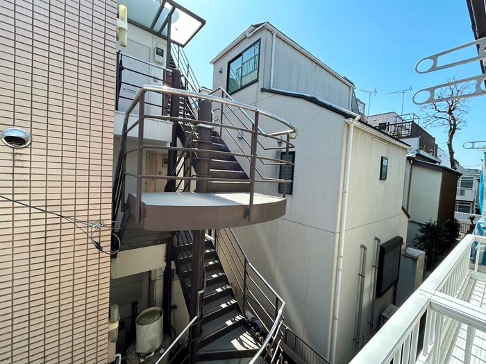 物件内観写真19　(室内からの展望)